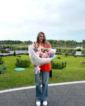 Photo of profile _anyaromanova_ - C8sQEtqo2xv
