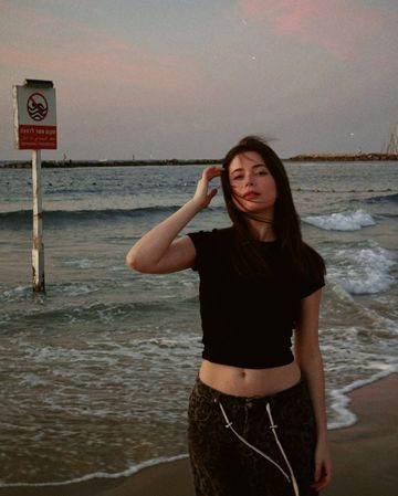 Photo of profile chloe.moar - DCvogext-r2