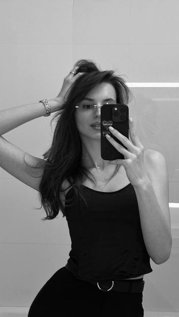 Photo of profile christinagrinevich - C7KbI8uo-j8