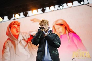 Photo of profile fbrsm - DFQ4ZzFuckW