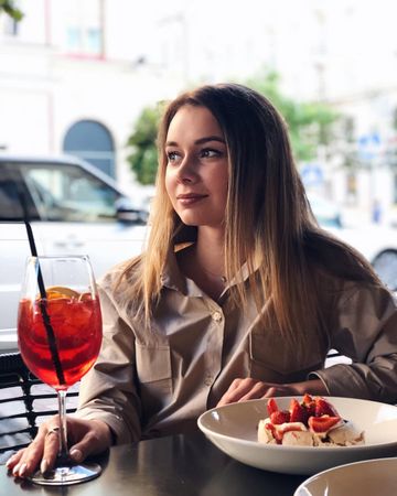 Photo of profile garbuzovavv - CETU5F6Hq7v