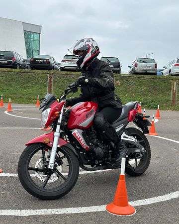 Photo of profile motoartby - DCeLRYEoAeB